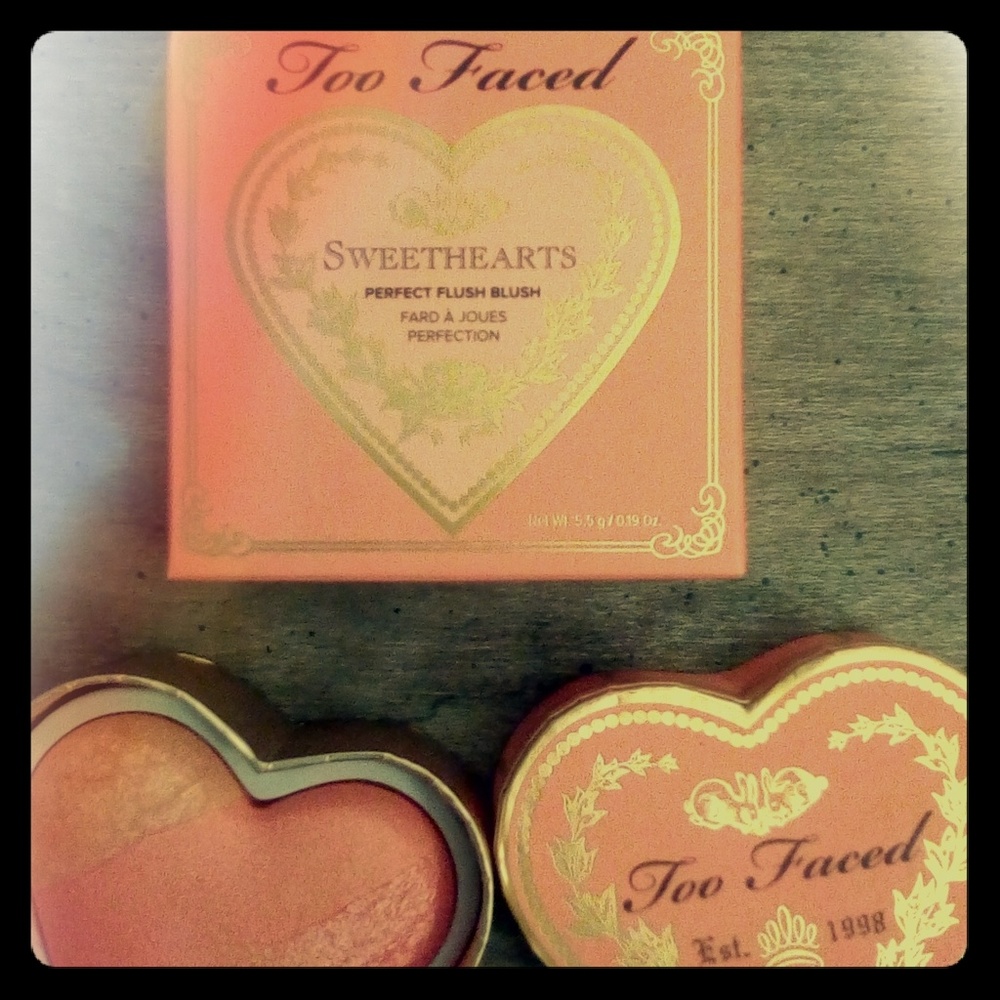 SOLD ON ♏ERCARI Too Faced Sweethearts